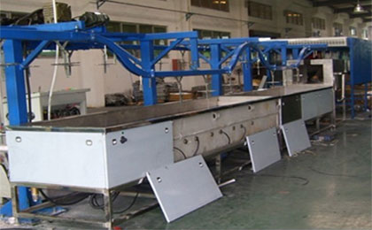 大功率联动式超声波清洗机.jpg 大功率联动式超声波清洗机.jpg